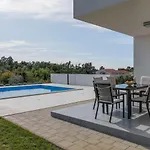 Tatil Evi Tonka By Interhome *