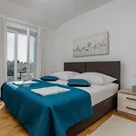Tonka By Interhome Tatil Evi Nova Vas (Porec)