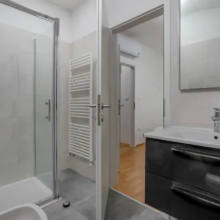 Holiday Tonka By Interhome Holiday home Nova Vas (Porec)