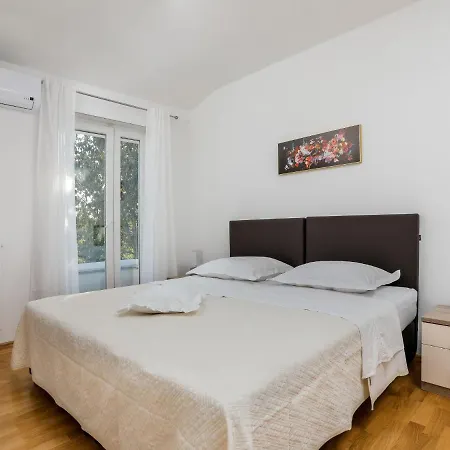 Holiday Tonka By Interhome * Nova Vas (Porec)