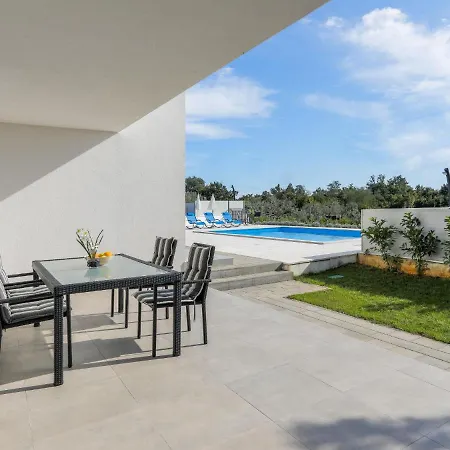 בית נופש Holiday Tonka By Interhome