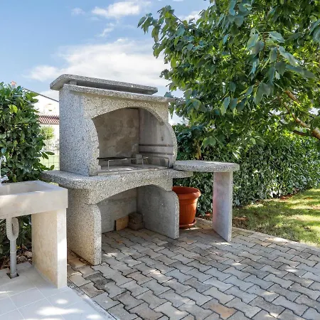 Holiday Tonka By Interhome